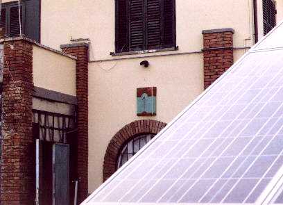 L'impianto fotovoltaico, il Casale e la meridiana